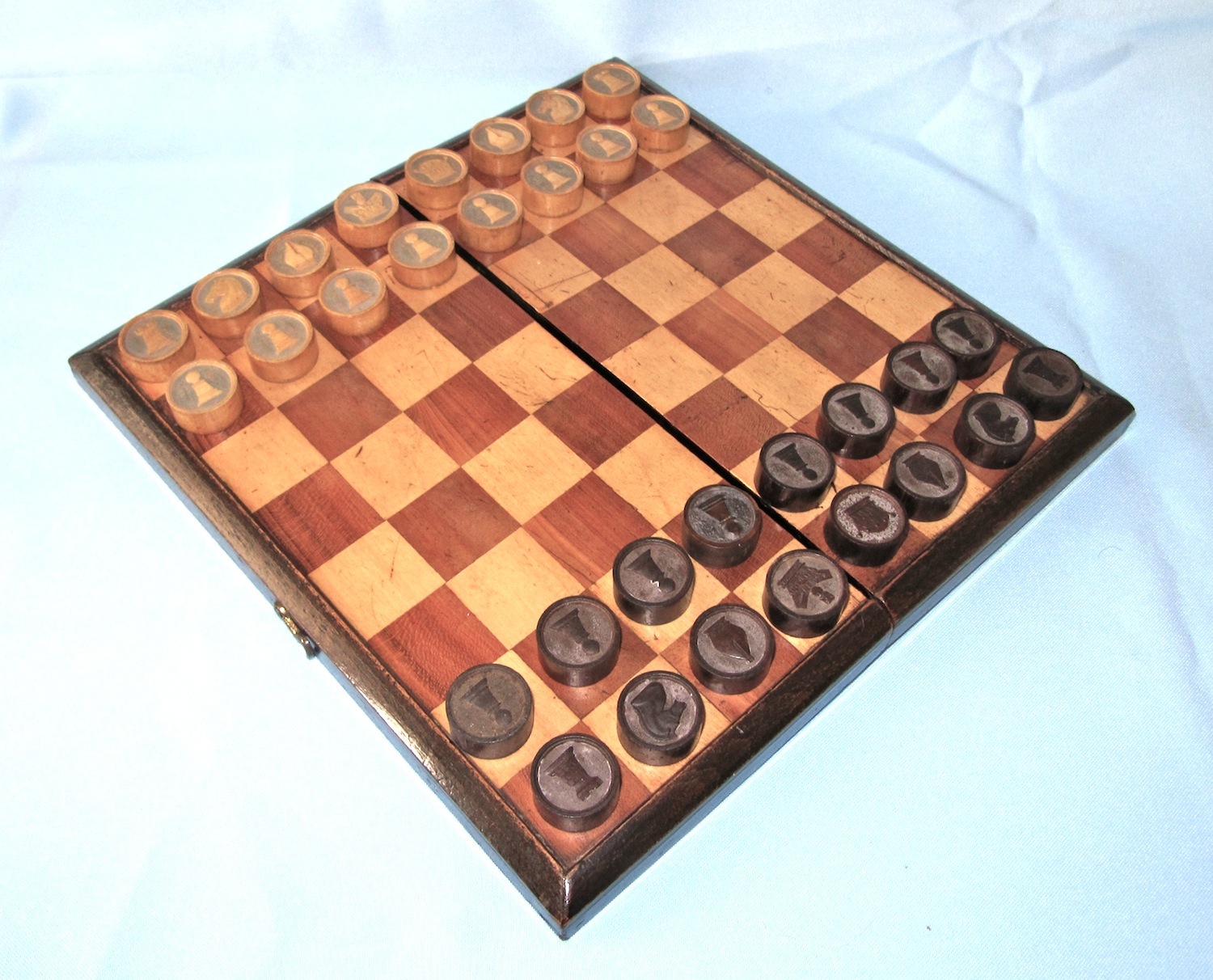 Games Box with Checkers / Draughts Circa 1830: Opens to a Chess Board